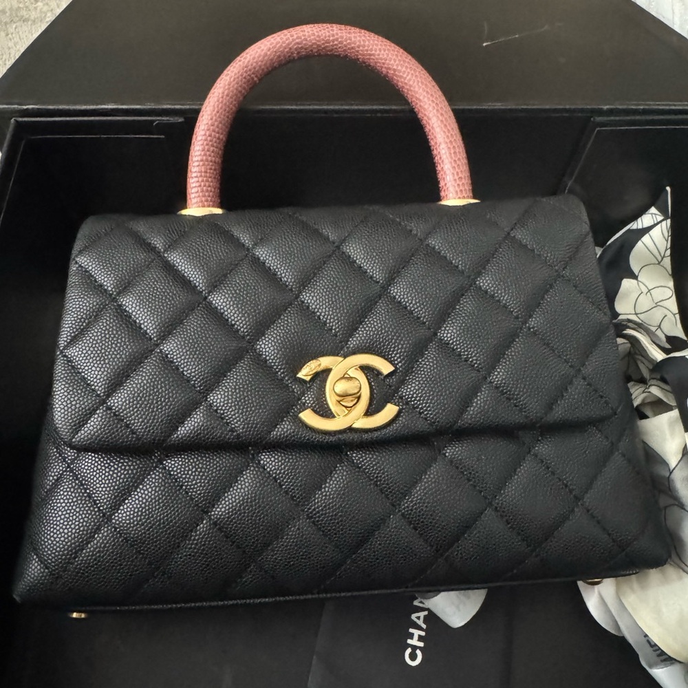 Top handle bag
